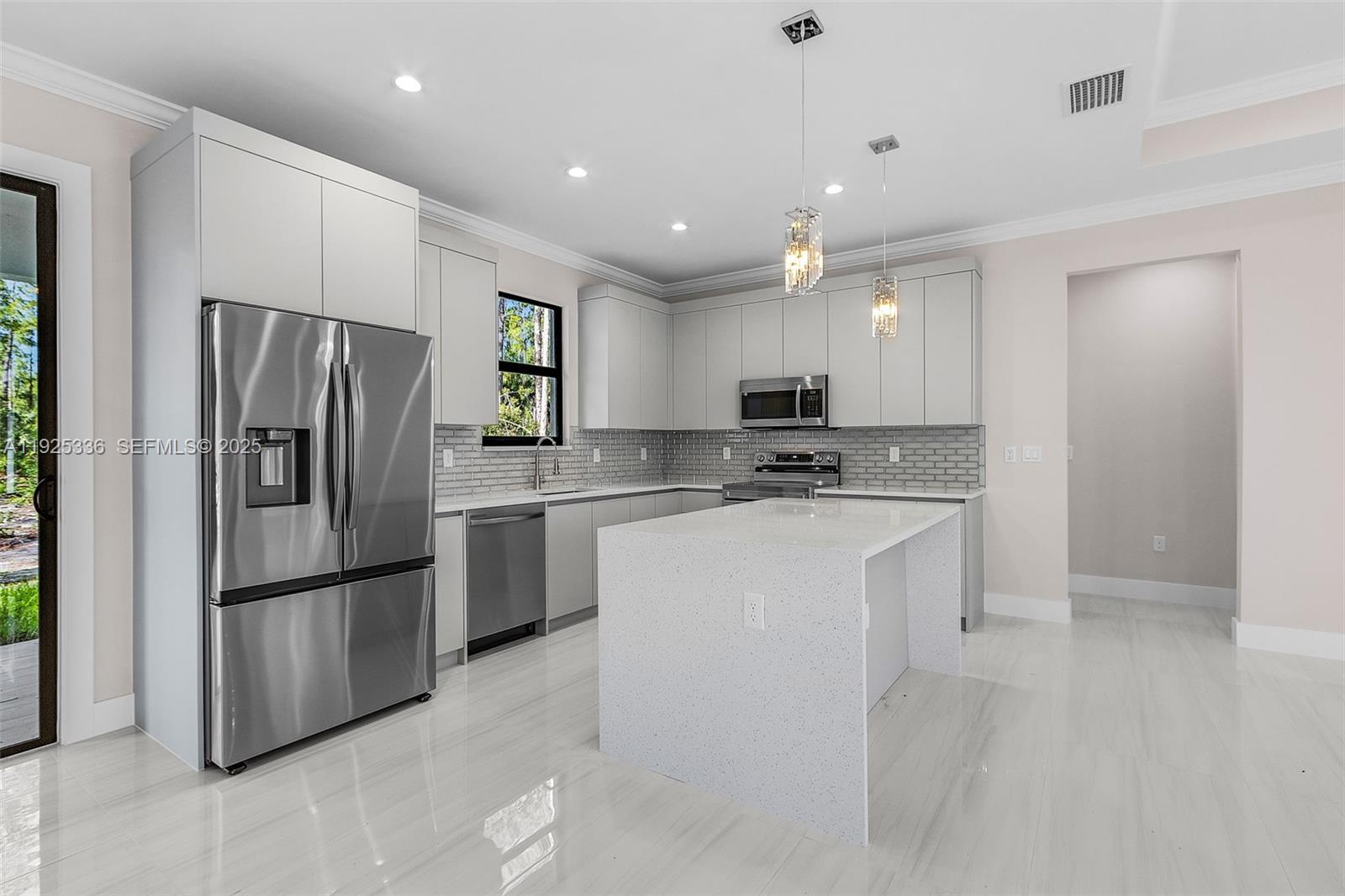 Golden Gate Estate - Residential