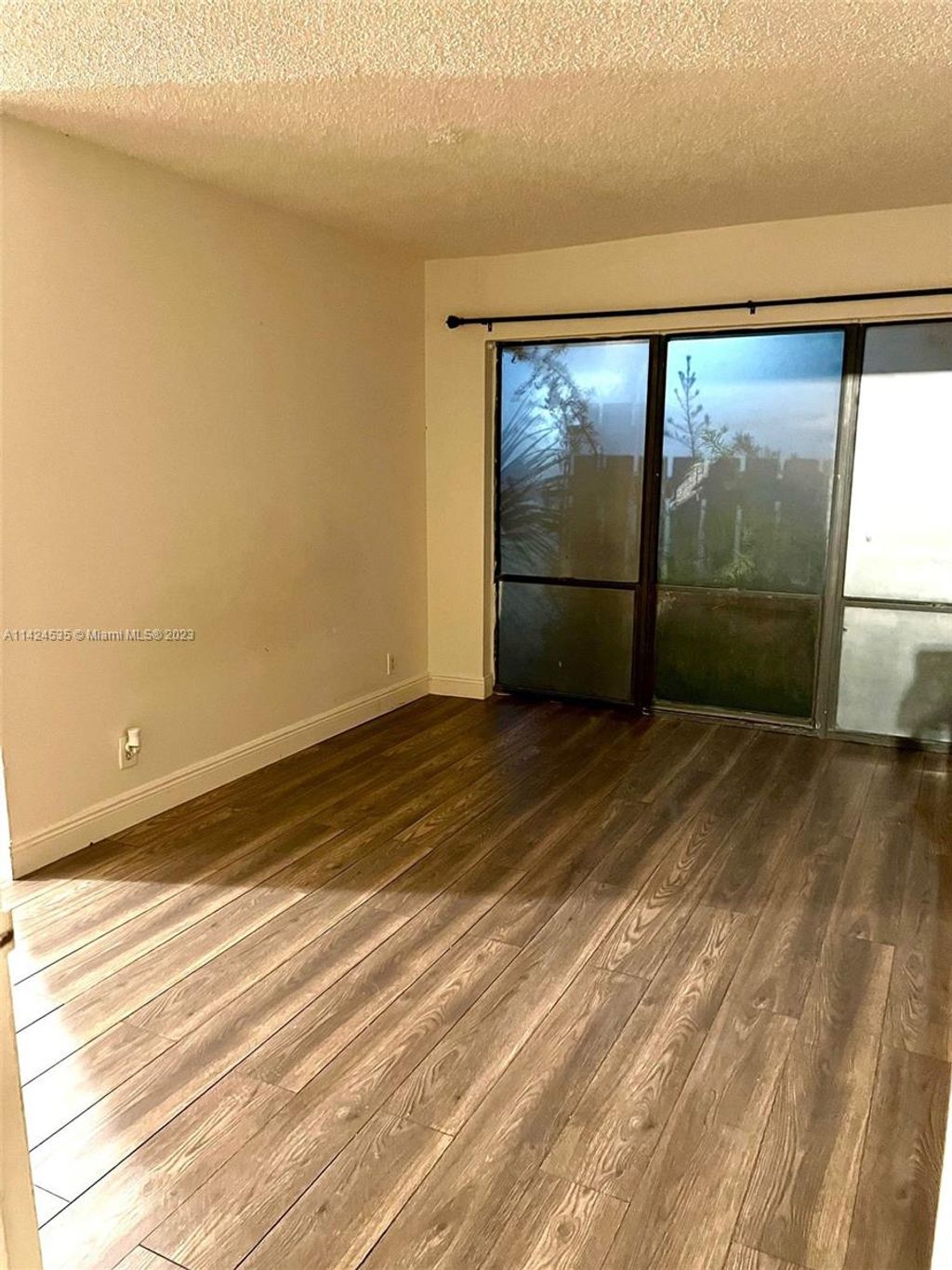 Photo of 301 N Pine Island Rd #109, Plantation, FL 33324 (MLS # A11424535)