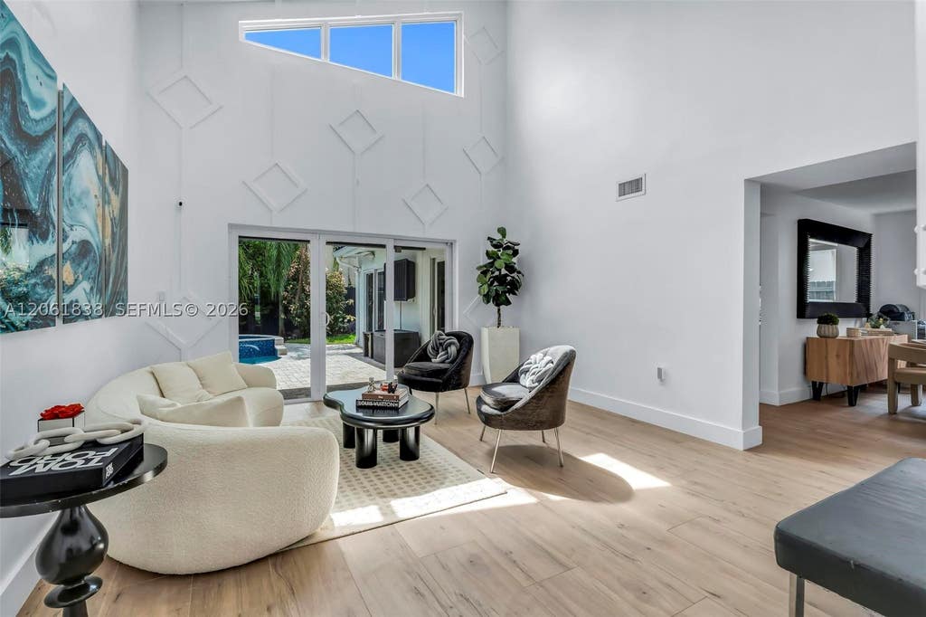 Photo of 5900 York Ln, Davie, FL 33331 (MLS # A12061838)