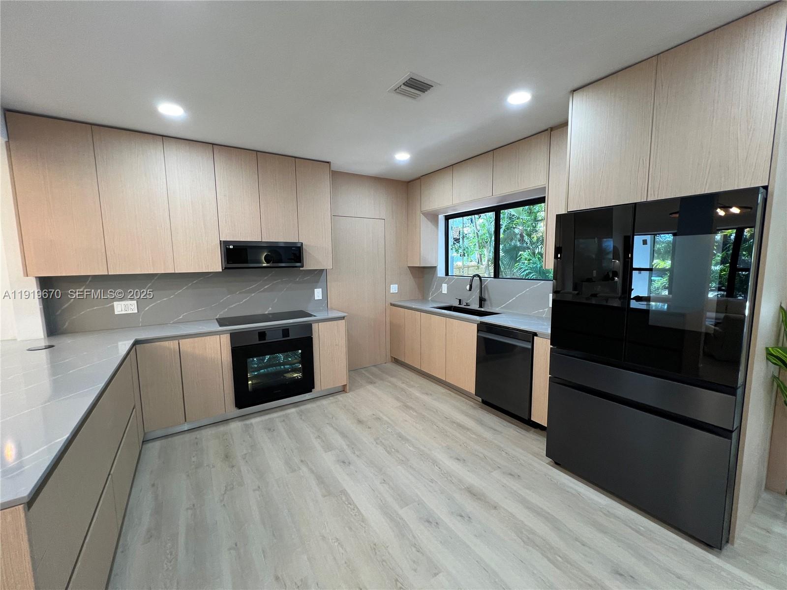 SHORECREST - Residential