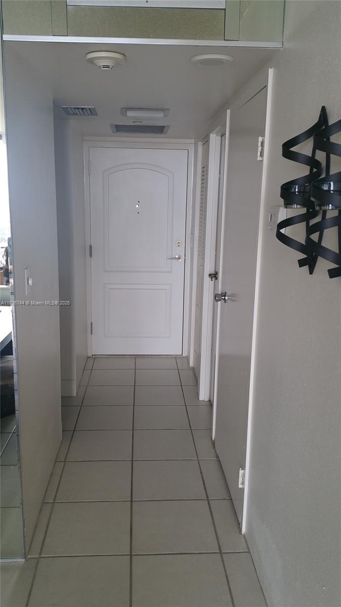 3675 N Country Club Dr 2005
