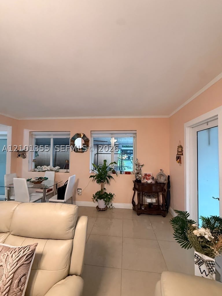 1290 NW 15th St