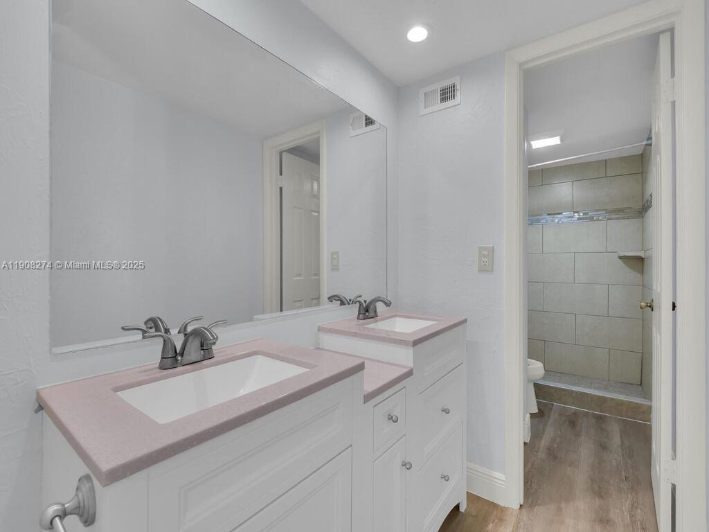 HAMLET - Residential