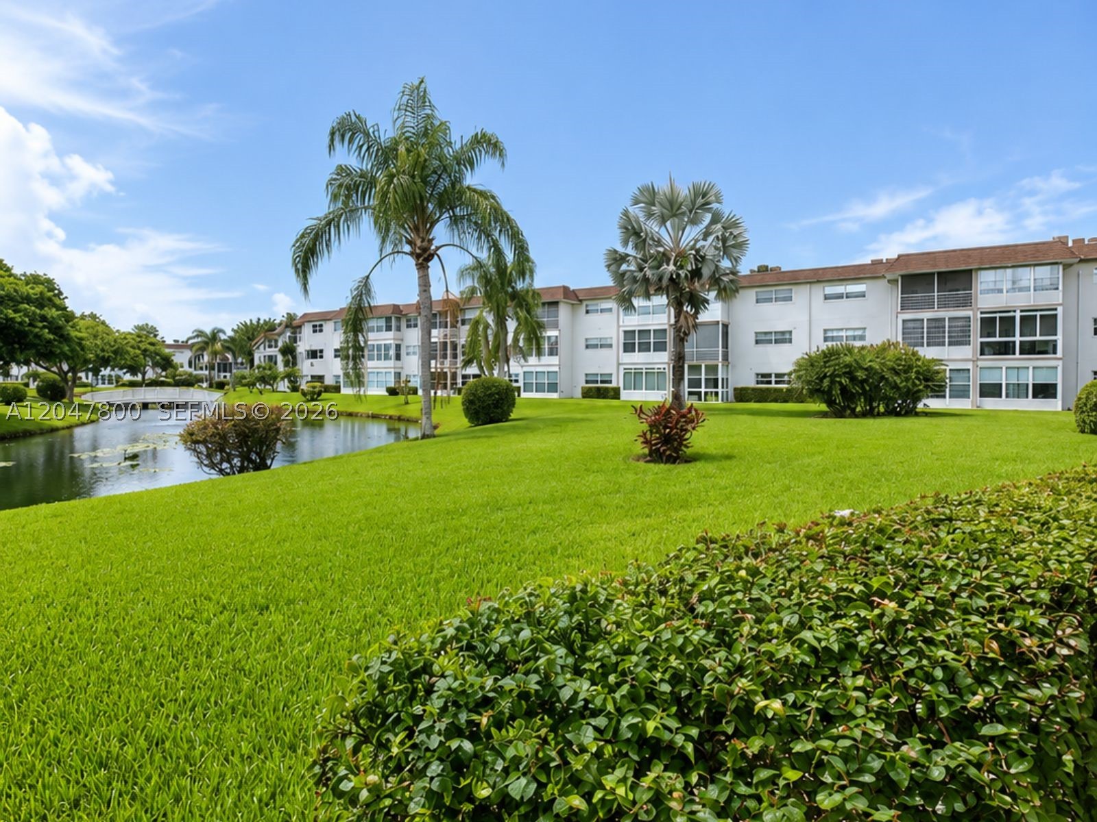 Photo 1 of 16 — 4700 NW 35th St 411, Lauderdale Lakes, FL 33319