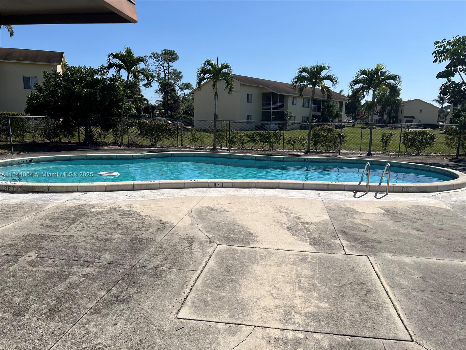 QUAIL HOLLOW CONDO - Residential