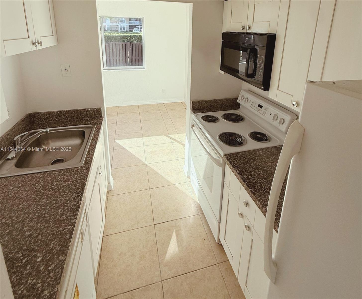 QUAIL HOLLOW CONDO - Residential