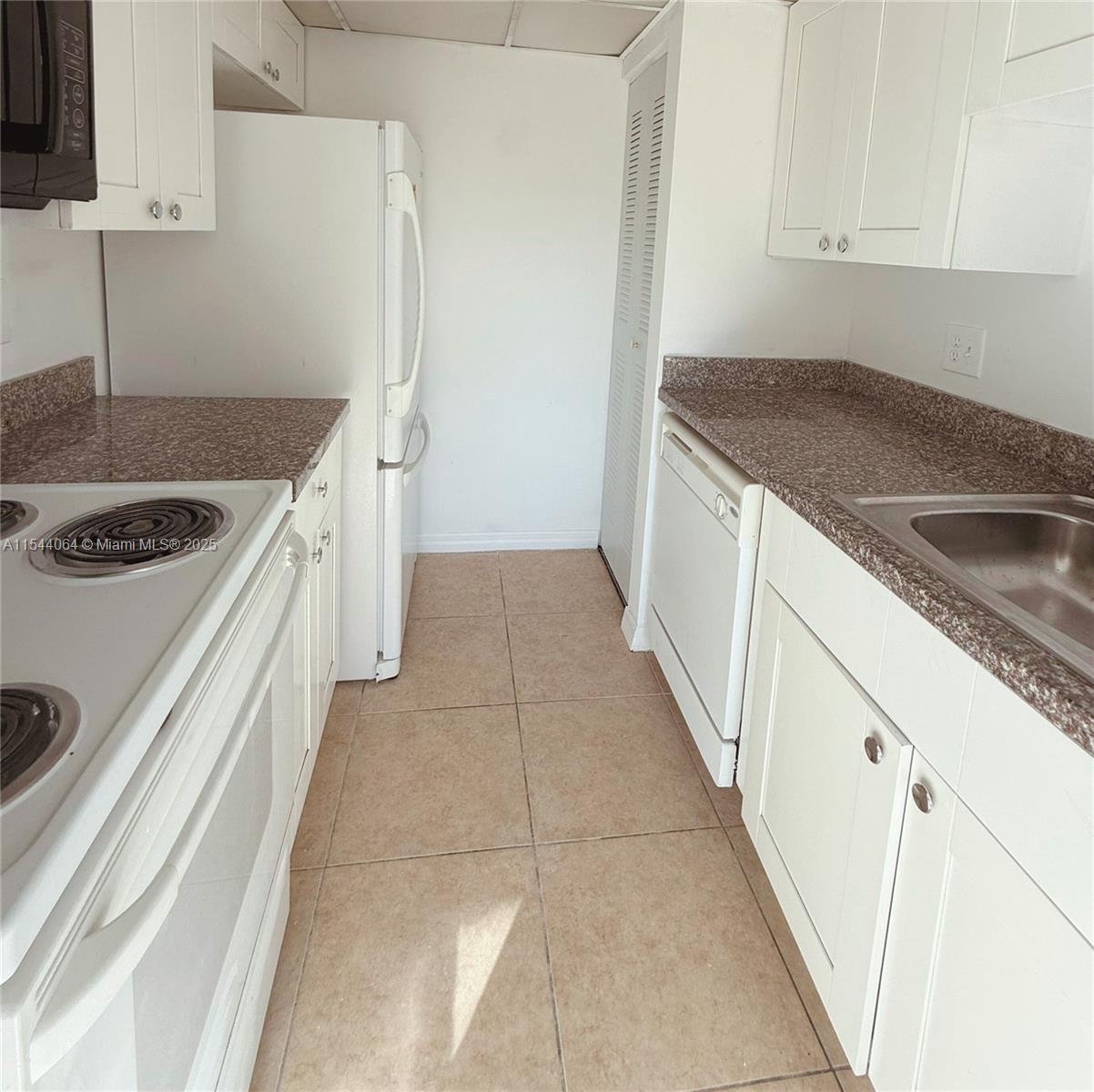 QUAIL HOLLOW CONDO - Residential