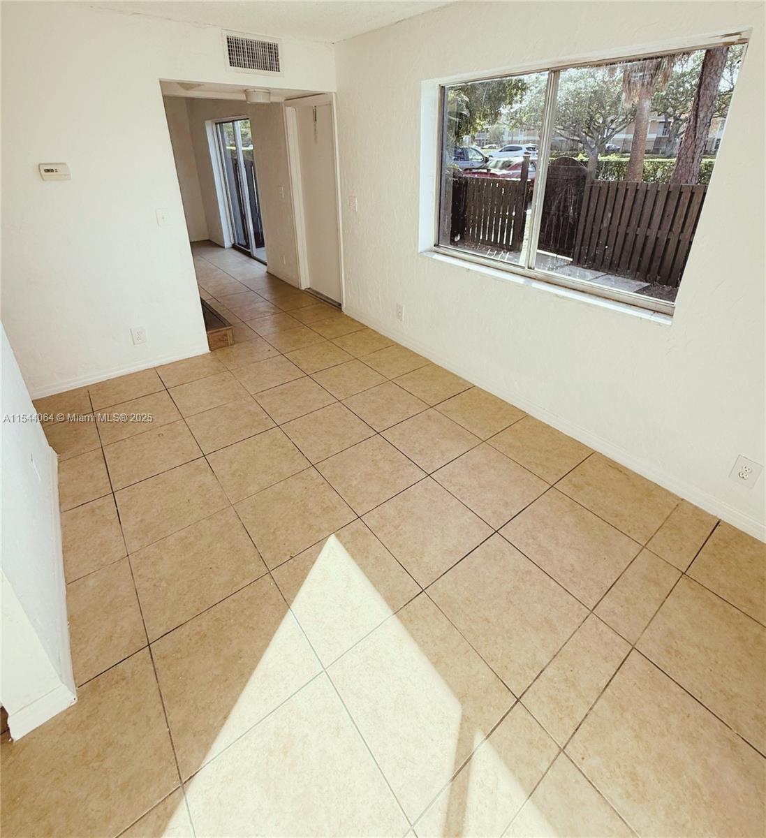 QUAIL HOLLOW CONDO - Residential