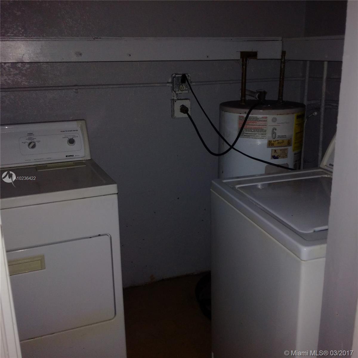 DILLARD PARK ESTATES 1ST - Residential