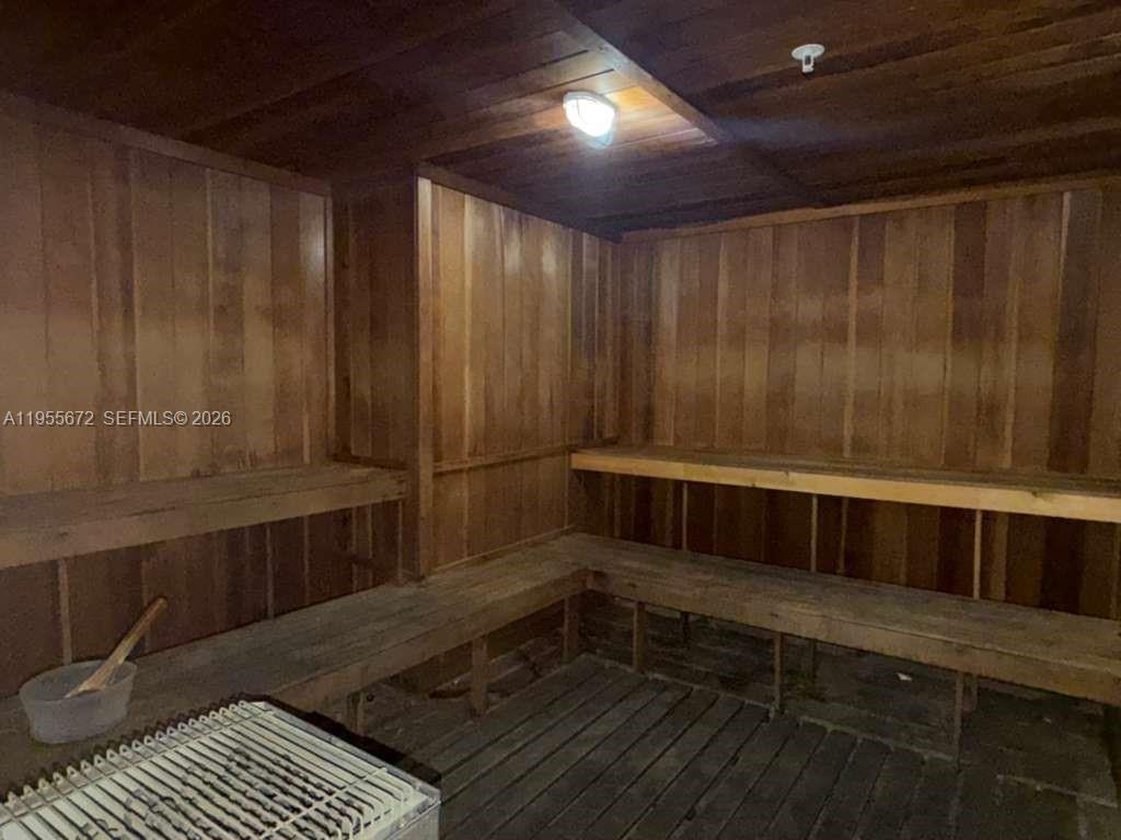 MIRASOL OCEAN TOWERS COND - Residential