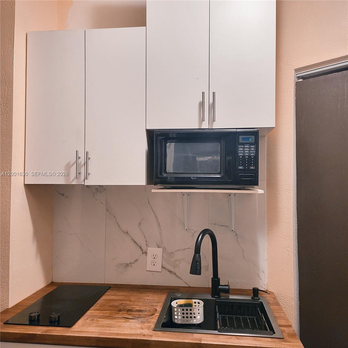 COLLEGE PARK - Residential Lease