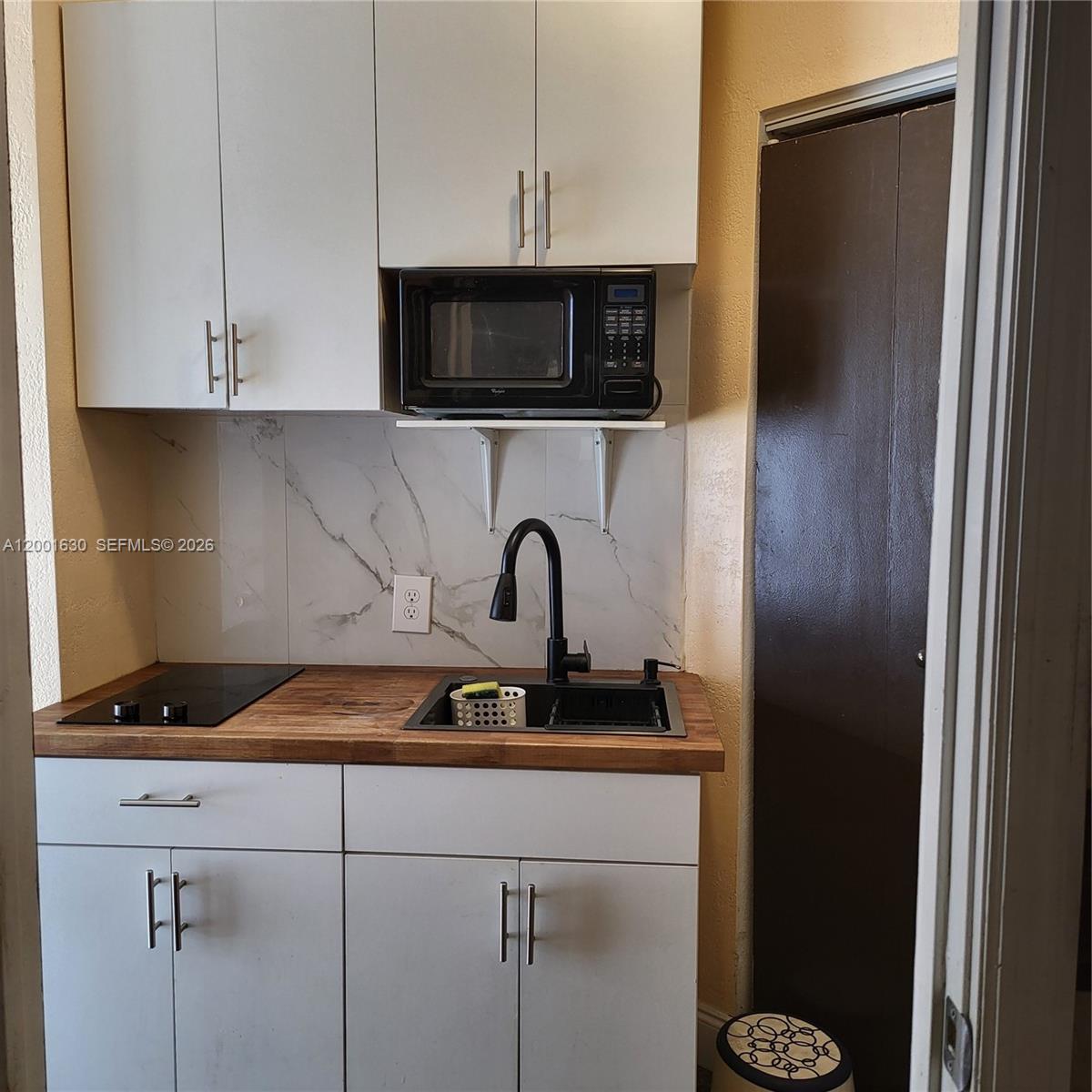 COLLEGE PARK - Residential Lease