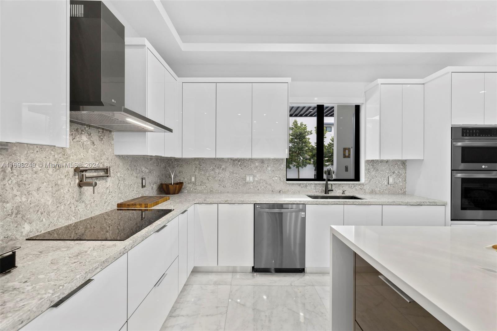 CORAL PINES - Residential