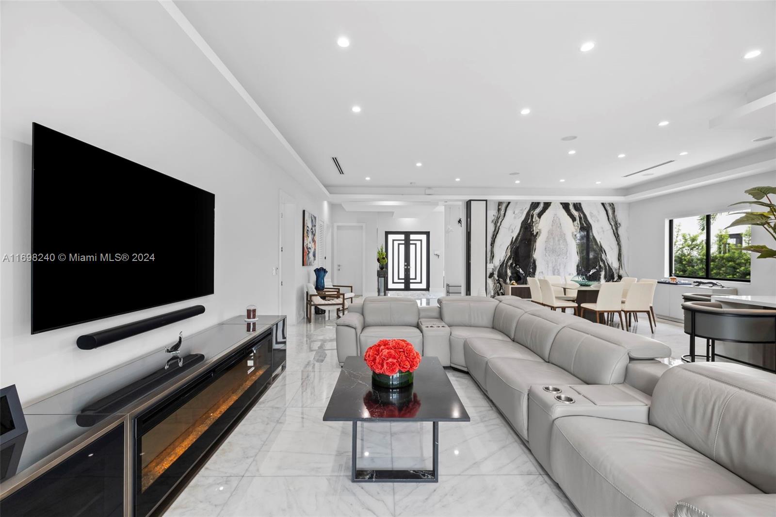 CORAL PINES - Residential