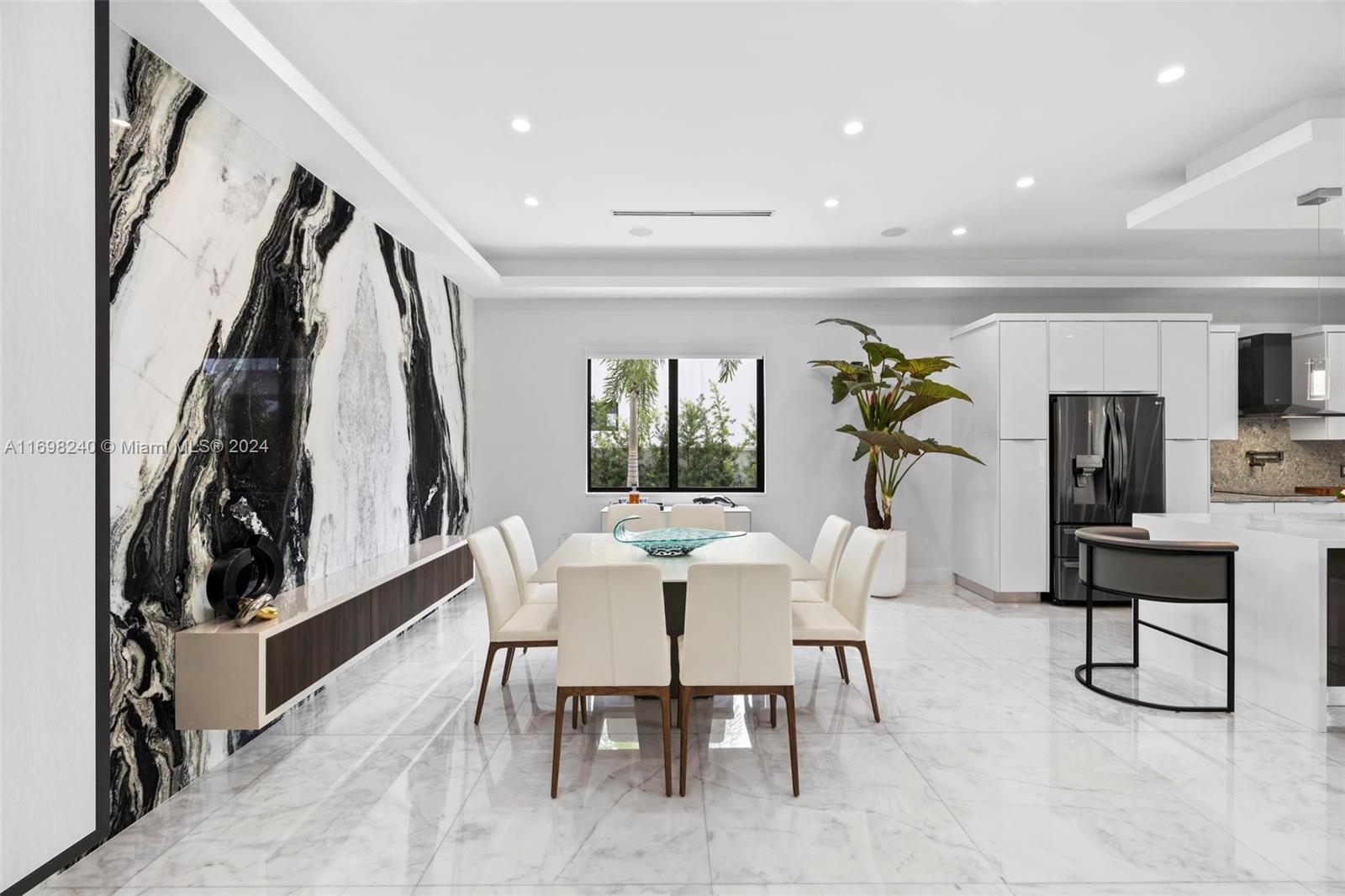 CORAL PINES - Residential