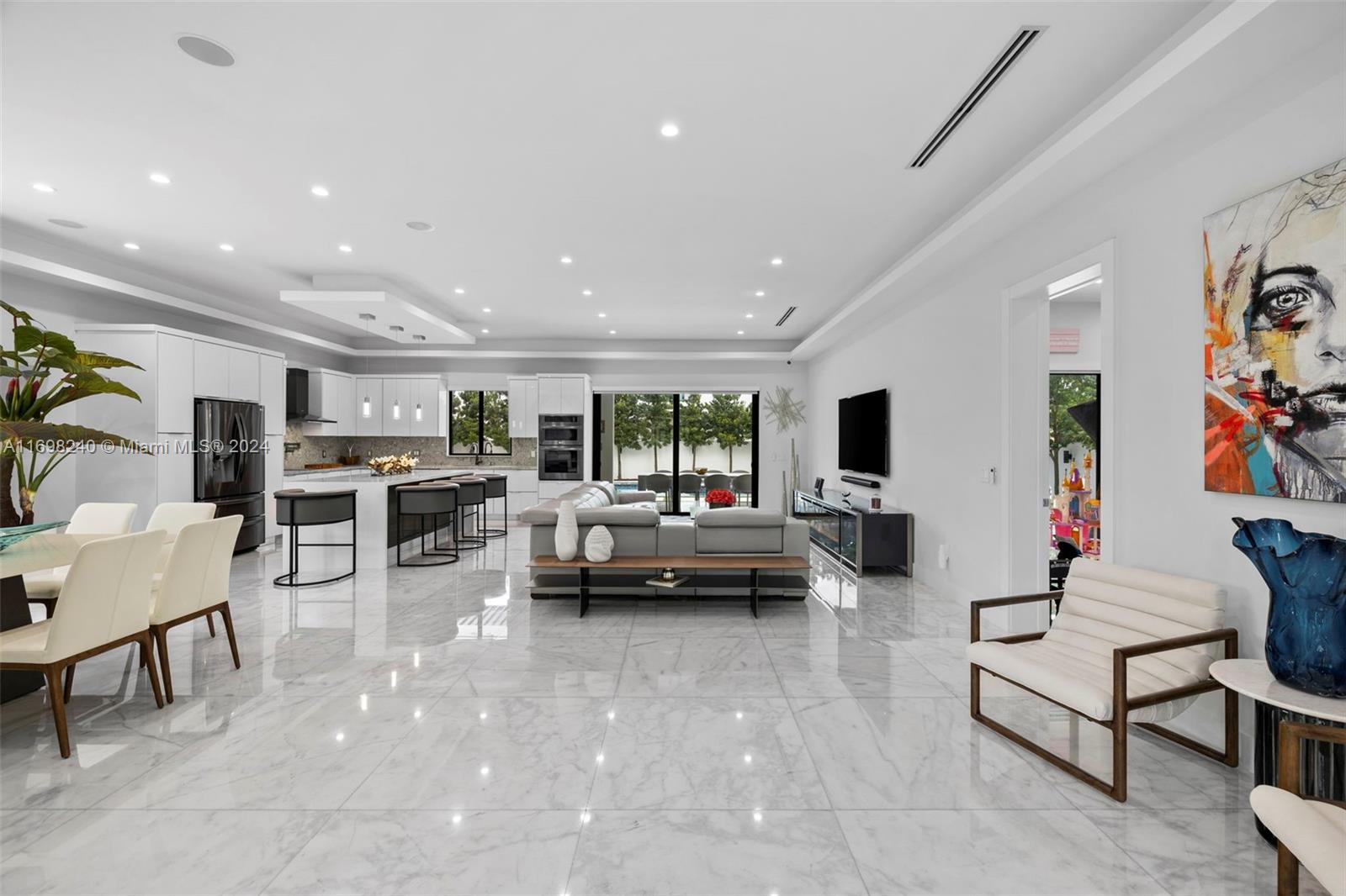 CORAL PINES - Residential