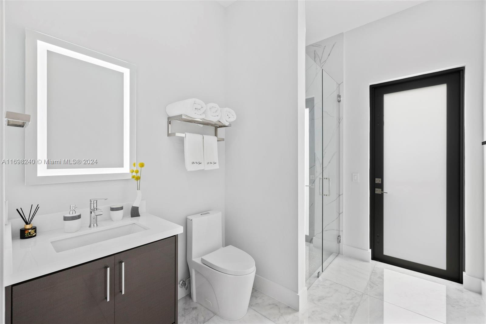 CORAL PINES - Residential