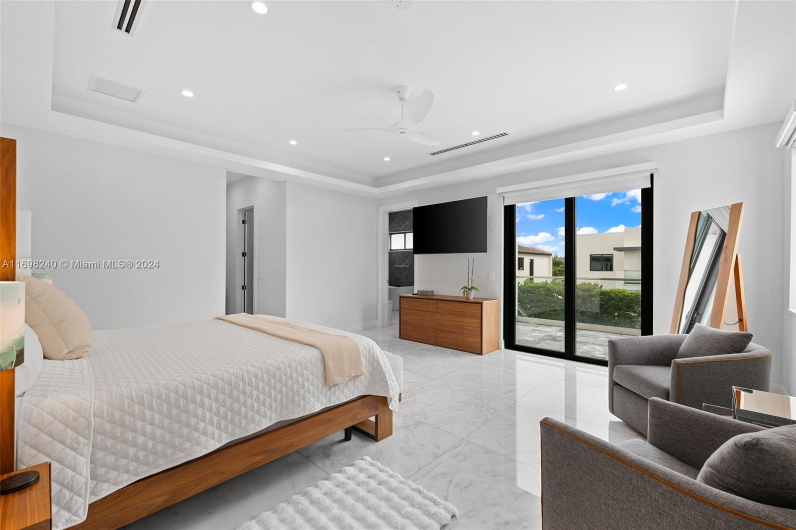 CORAL PINES - Residential