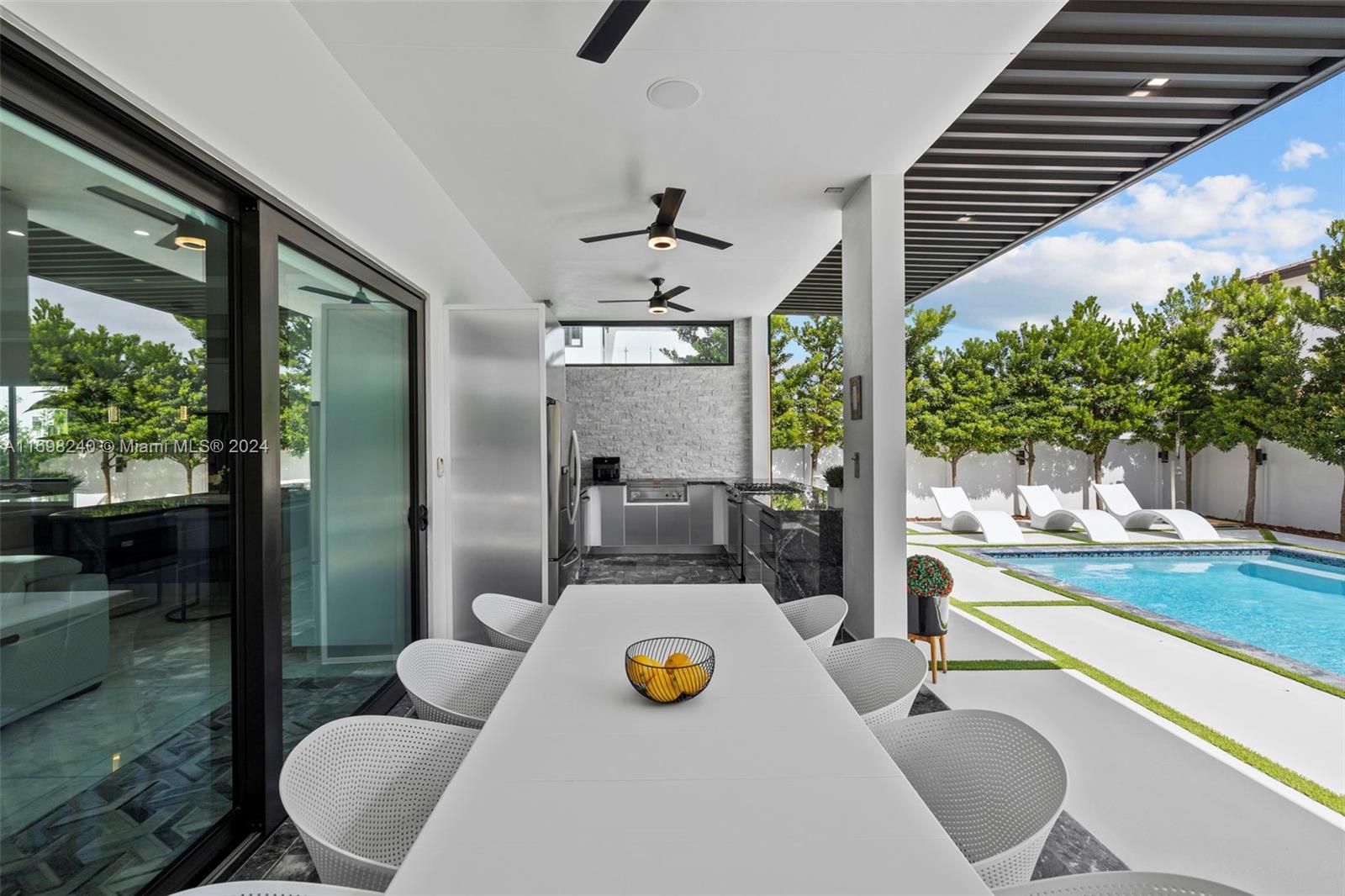 CORAL PINES - Residential