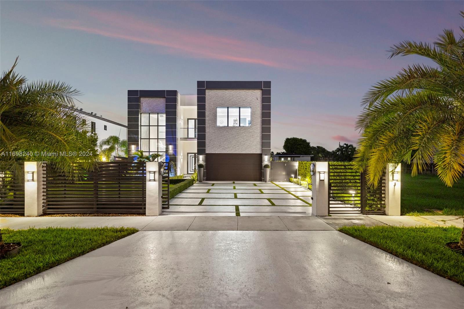 CORAL PINES - Residential