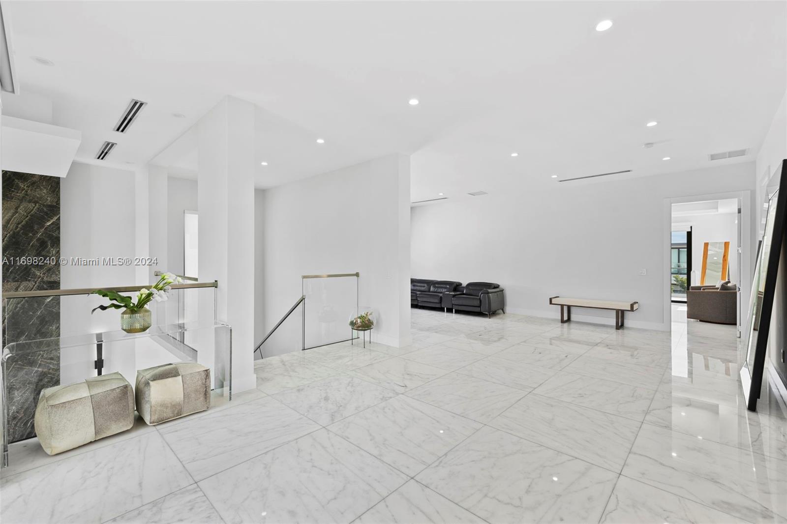 CORAL PINES - Residential