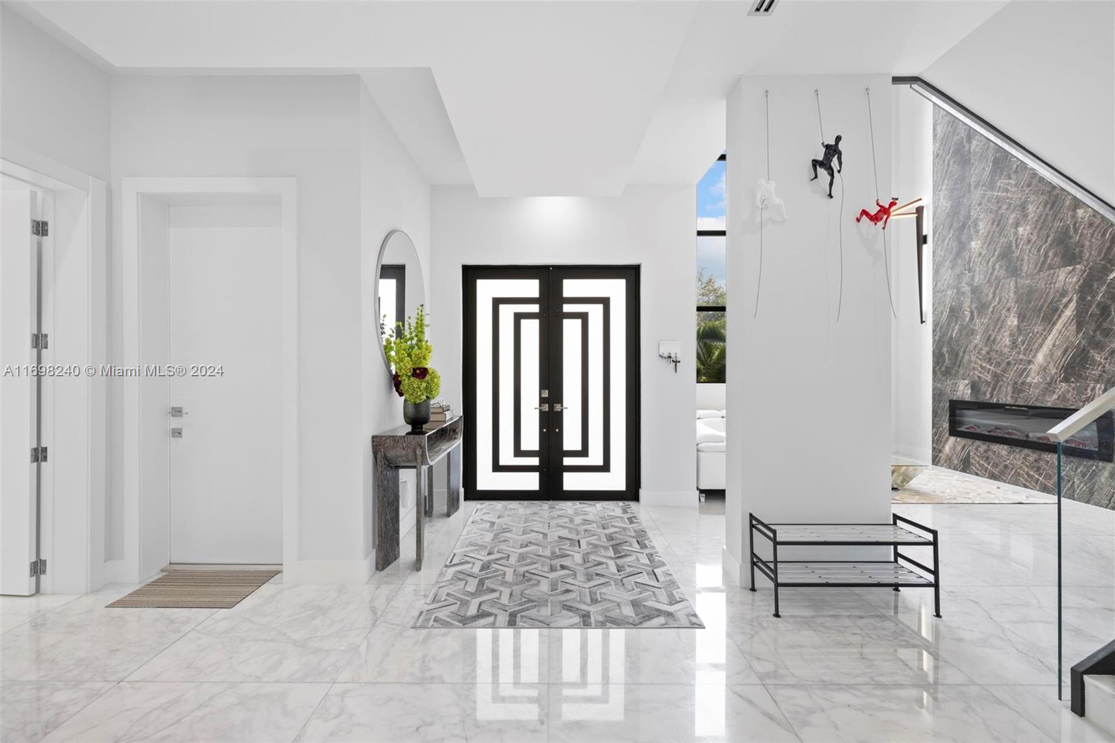 CORAL PINES - Residential