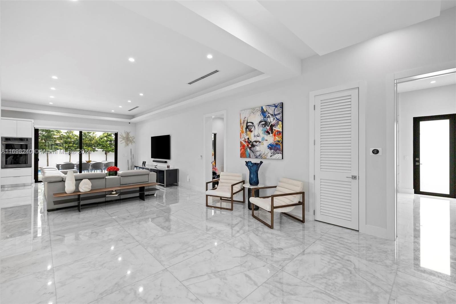 CORAL PINES - Residential