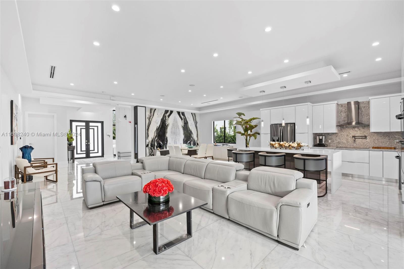 CORAL PINES - Residential