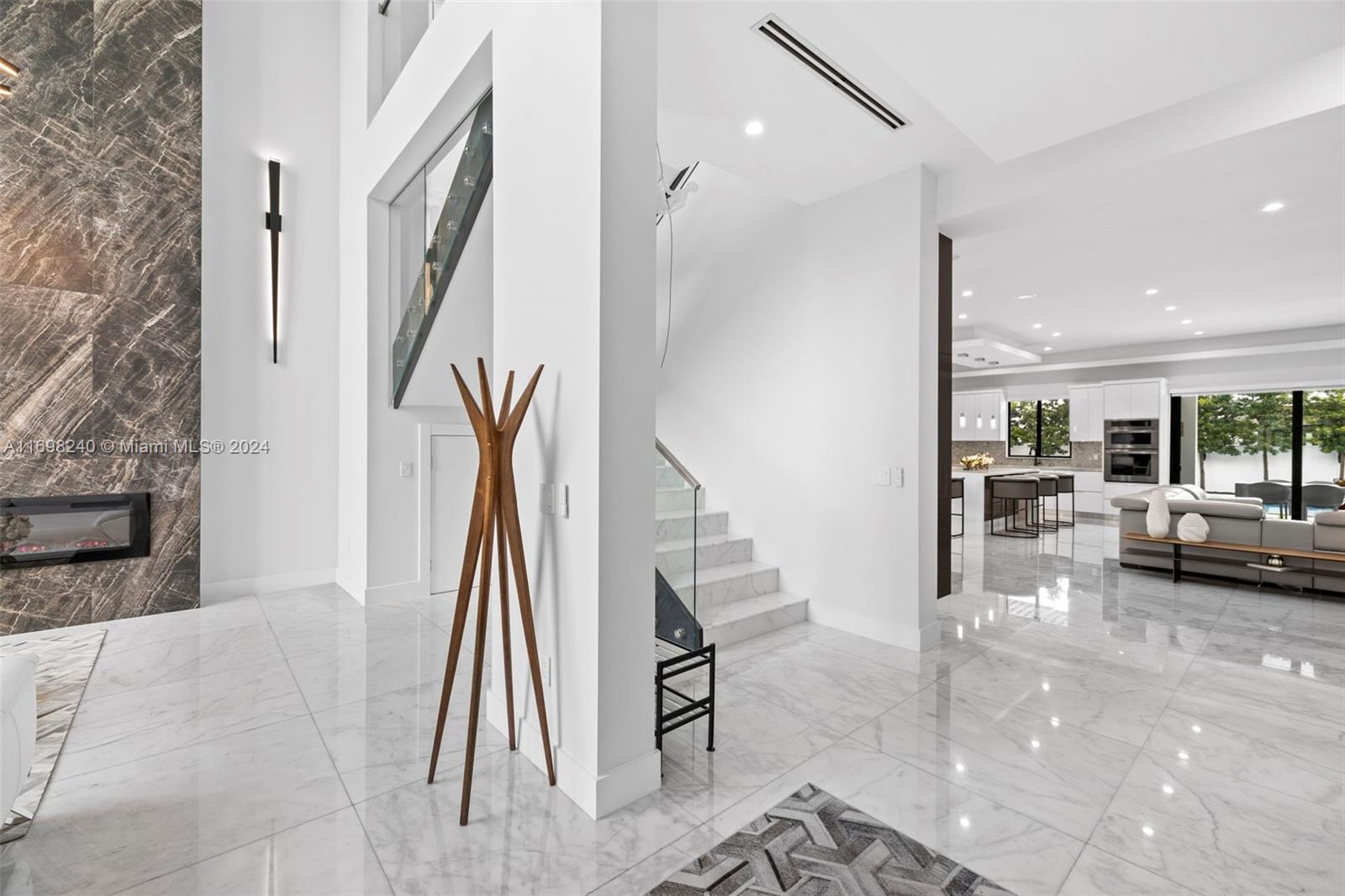 CORAL PINES - Residential