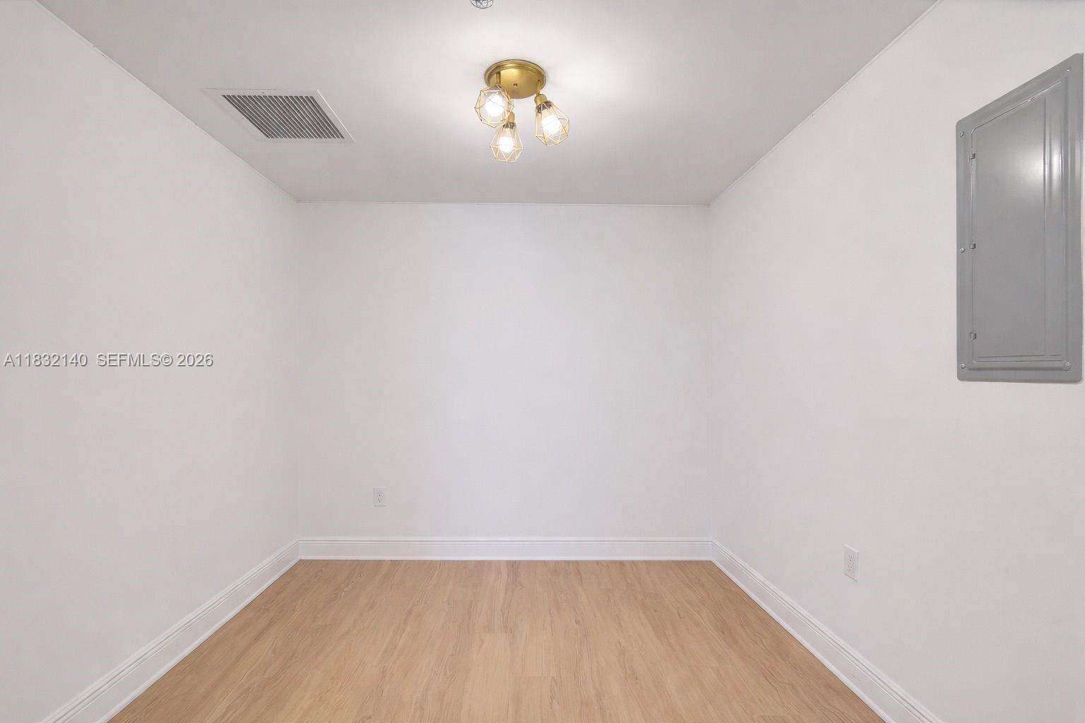 LATITUDE ON THE RIVER CON - Residential