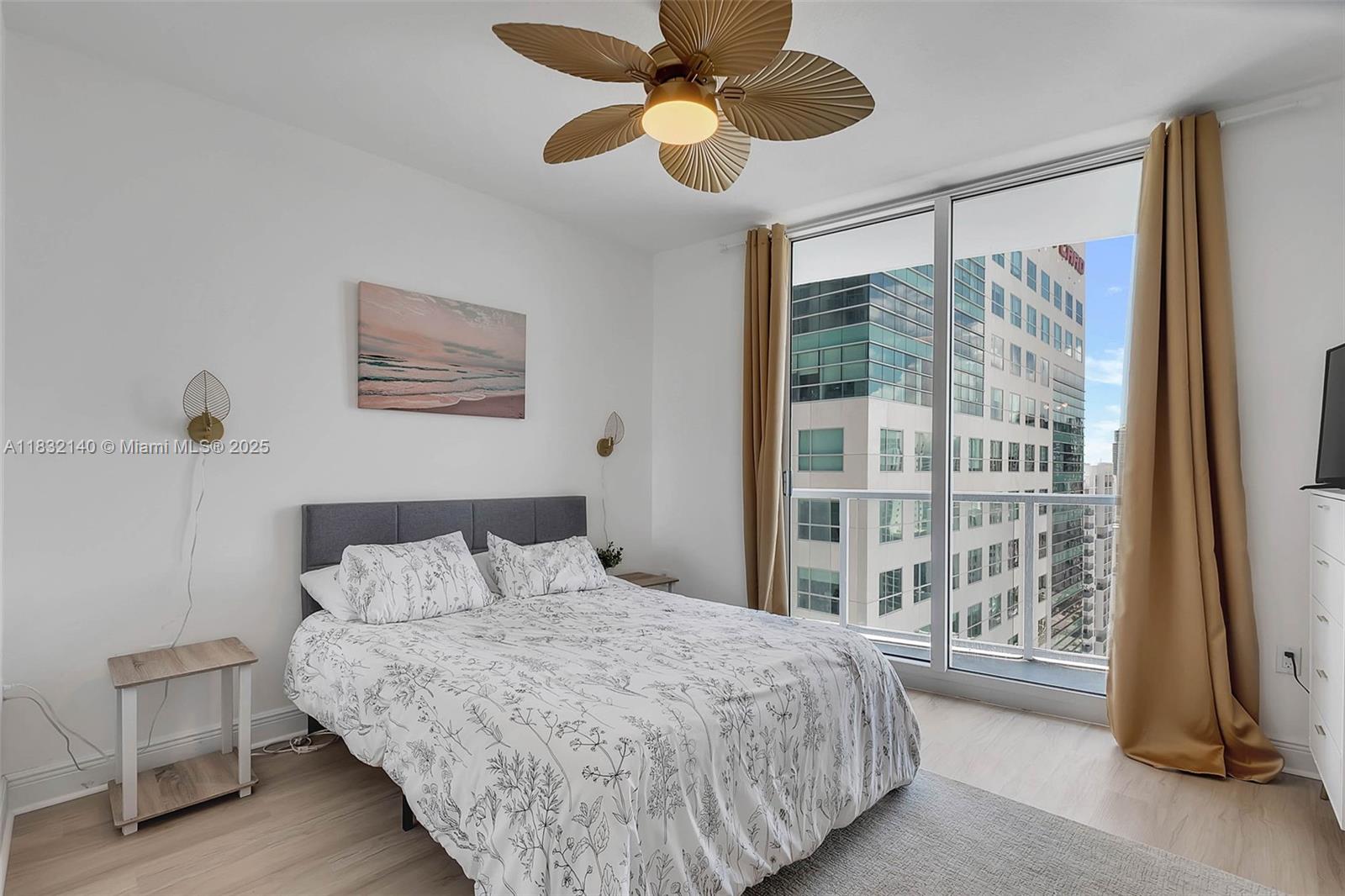 LATITUDE ON THE RIVER CON - Residential