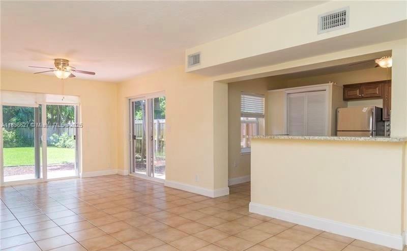 1215 NE 16th Ave 1