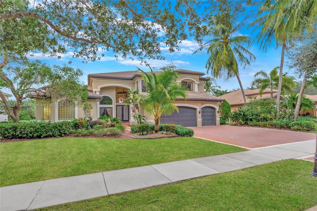 Photo of 10123 S Lake Vista Cir, Davie, FL 33328 (MLS # A11504602)