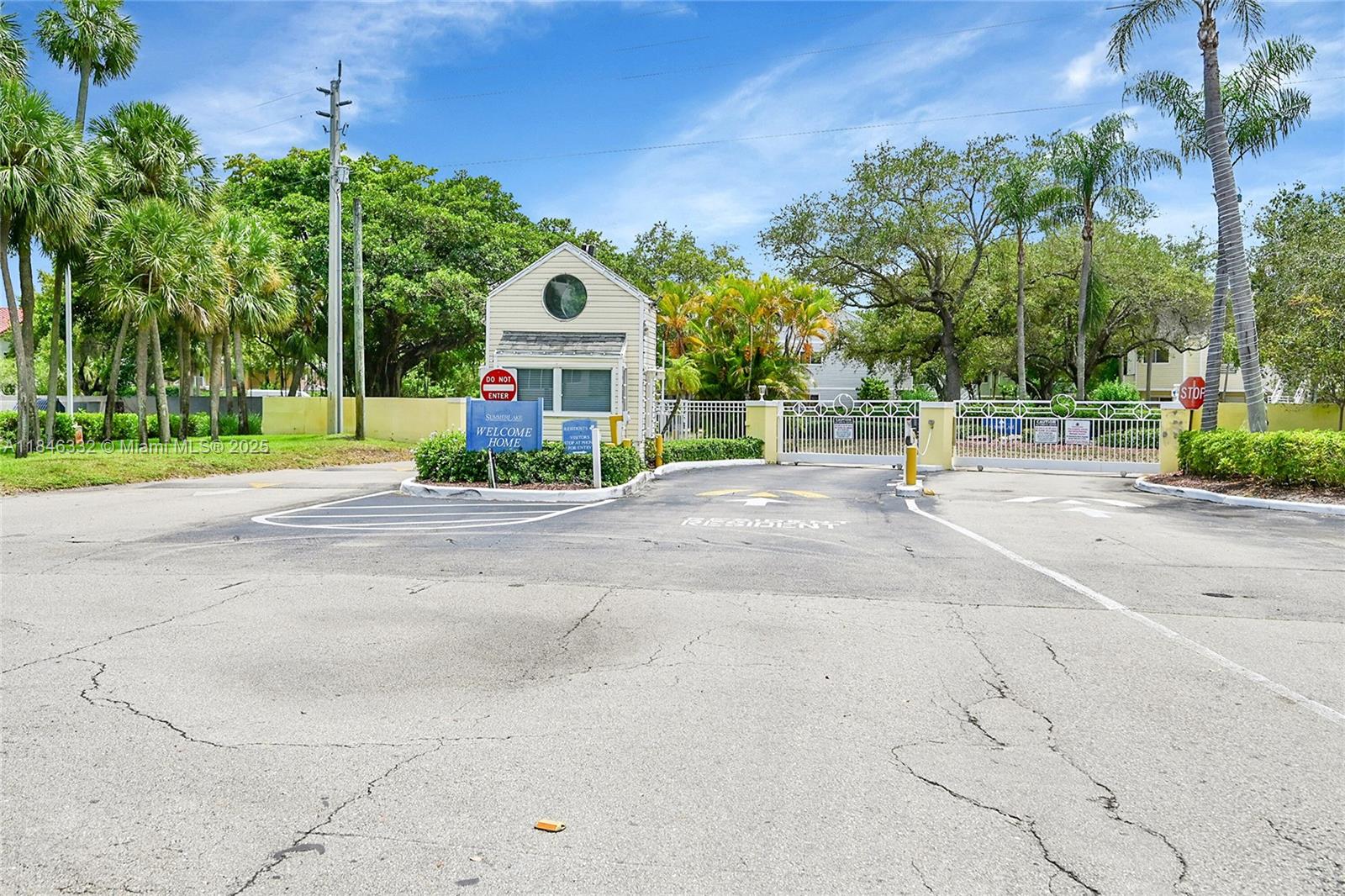 SUMMER LAKE - Residential