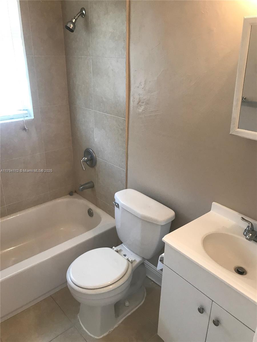 13315 Alexandria Dr 3