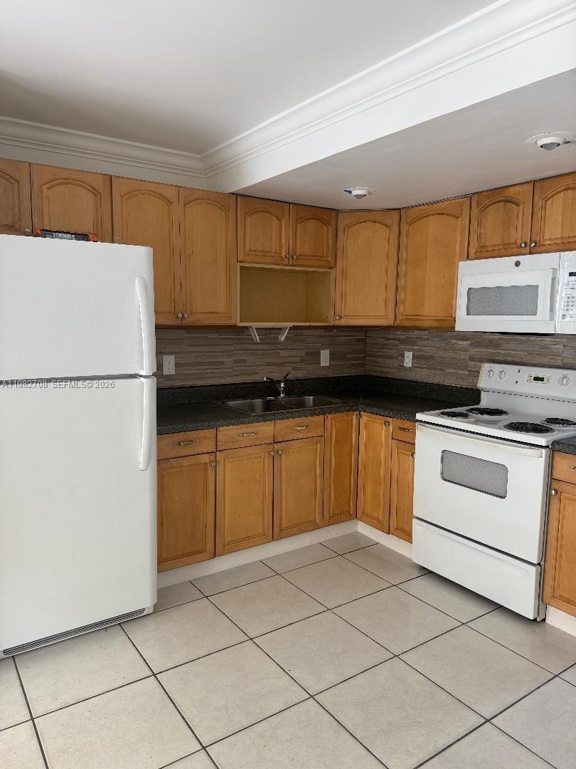 WESTLAND VILLAGE CONDO - Residential Lease