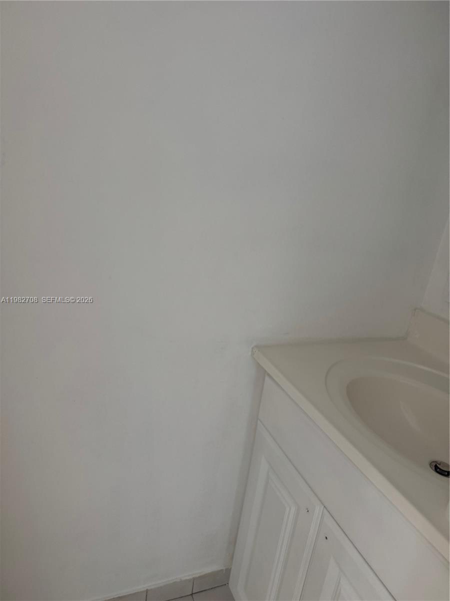 WESTLAND VILLAGE CONDO - Residential Lease