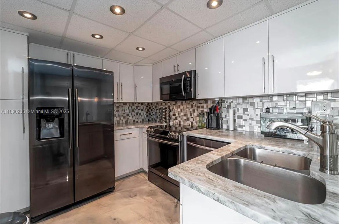 Promenades - Residential Lease