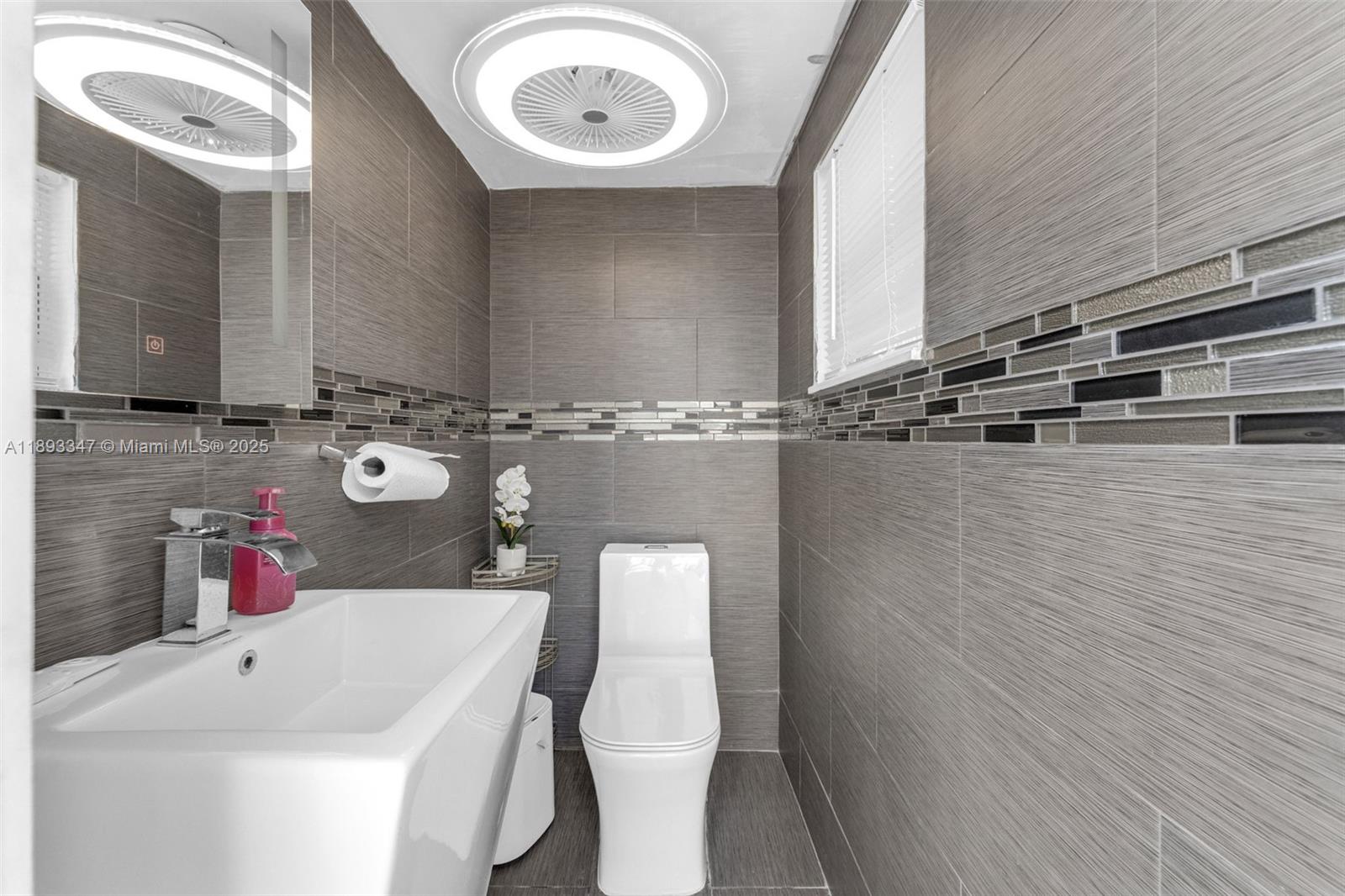 KAYLA S PLACE - Residential