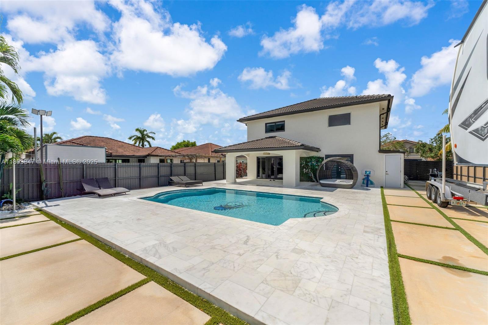 KAYLA S PLACE - Residential