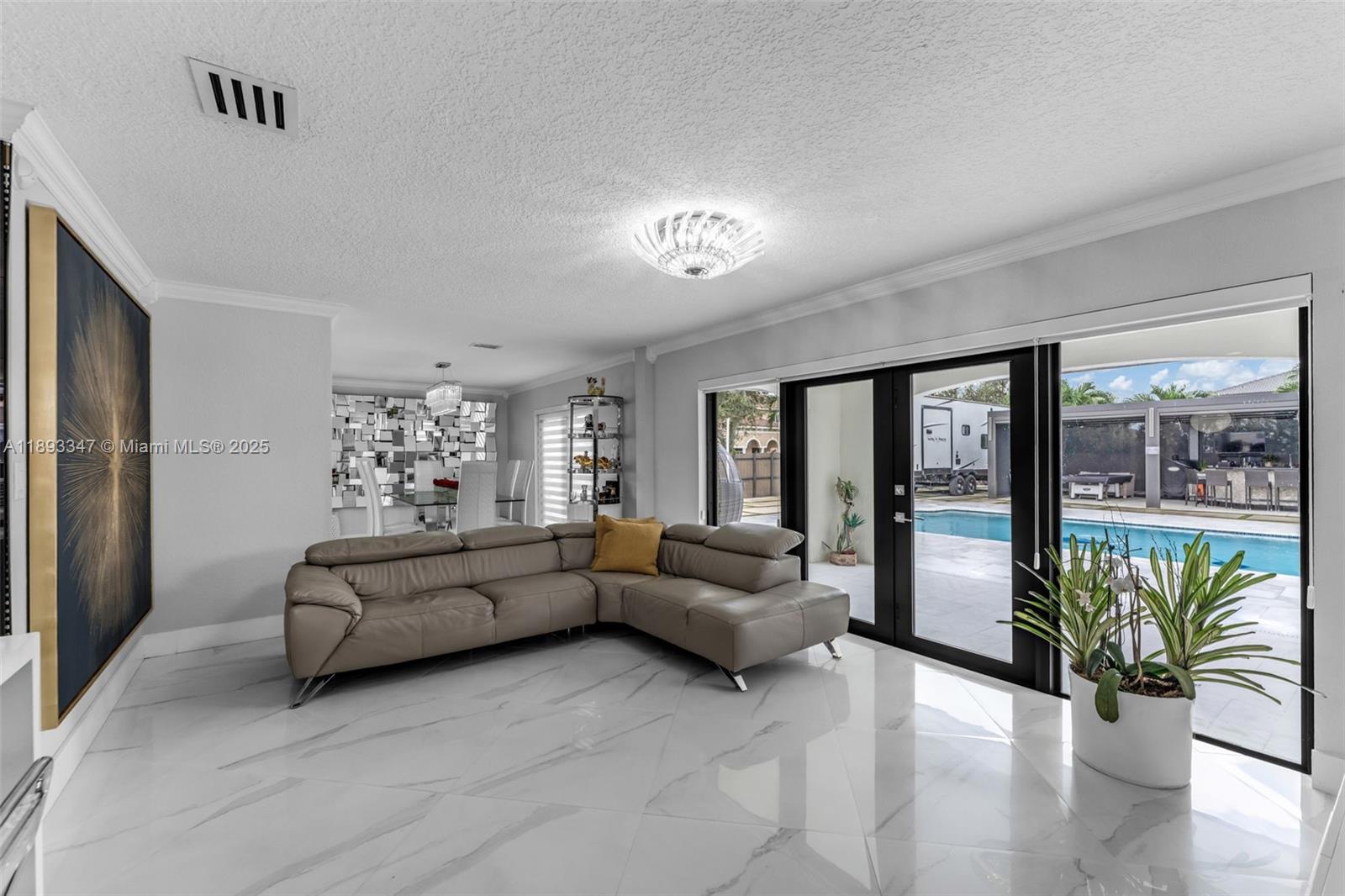 KAYLA S PLACE - Residential