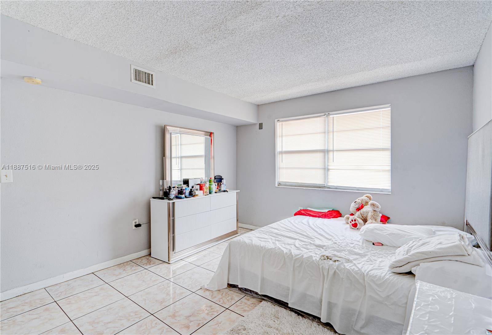 NEW WORLD CONDO APTS II - Residential Lease