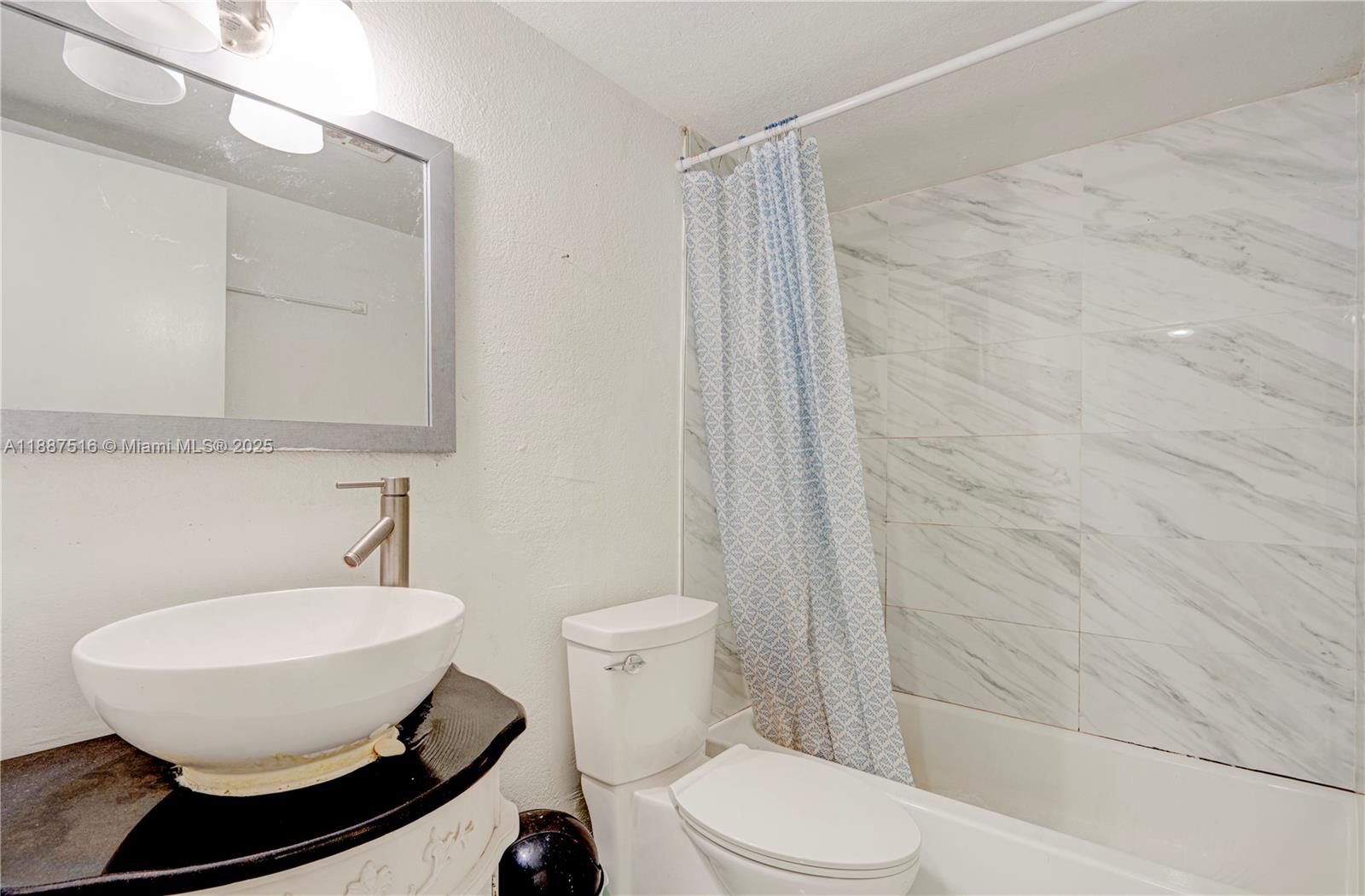 NEW WORLD CONDO APTS II - Residential Lease