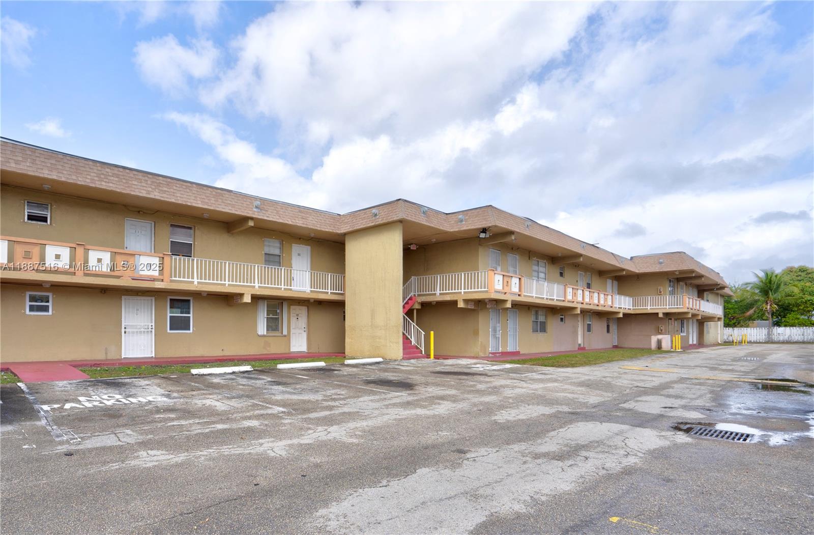 NEW WORLD CONDO APTS II - Residential Lease
