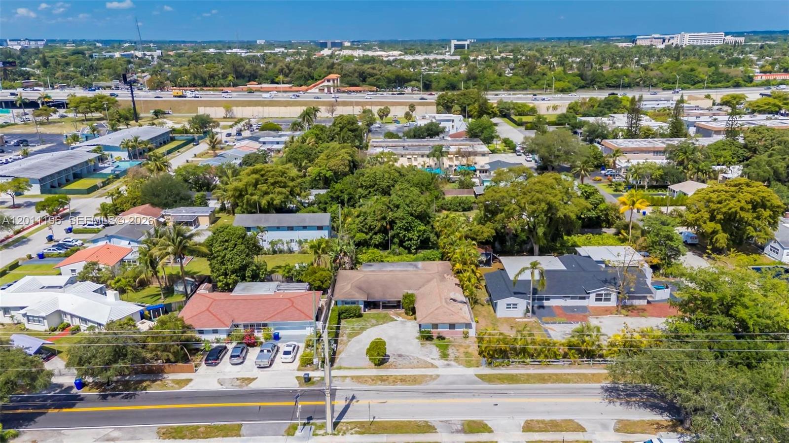 HOLLYWOOD LITTLE RANCHES - Residential Income