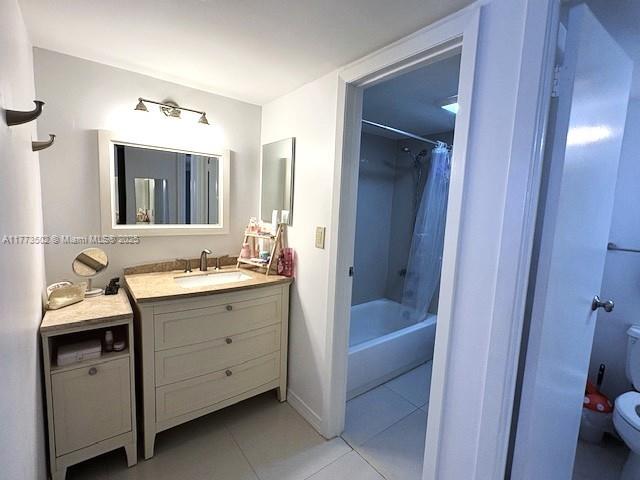3475 N Country Club Dr 609