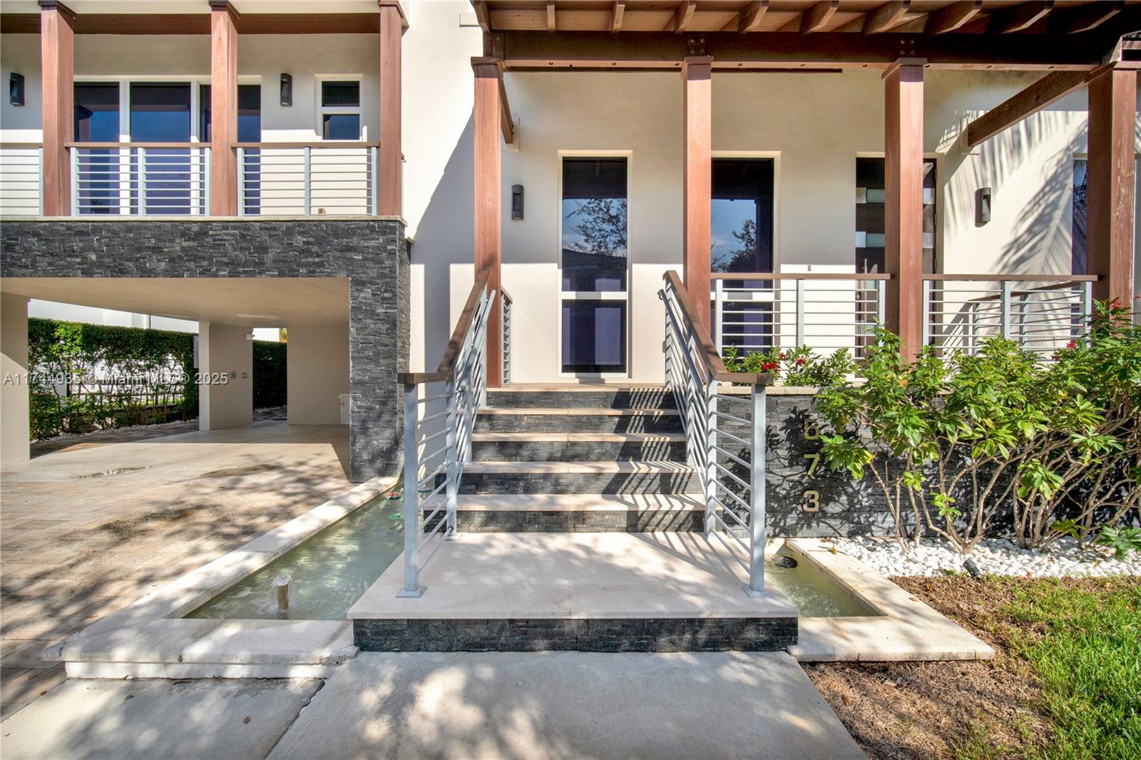 TROPICAL ISLE HOMES SUB - Residential Lease