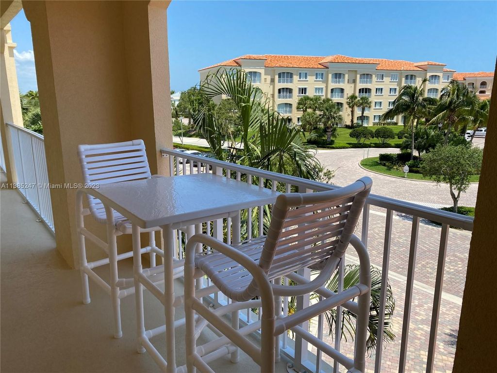 Photo of 9 E Harbour Isle Dr E #304, Fort Pierce, FL 34949 (MLS # A11385247)