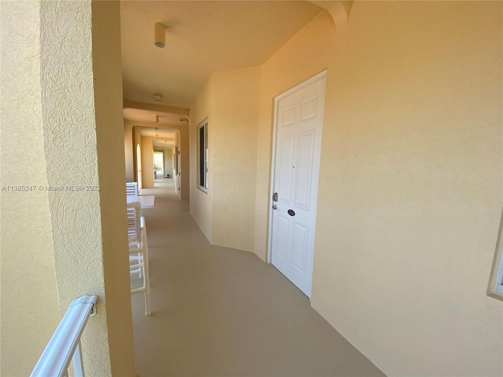 Photo of 9 E Harbour Isle Dr E #304, Fort Pierce, FL 34949 (MLS # A11385247)
