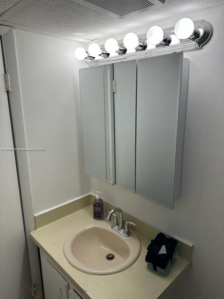 EDGEWATER BEACH CONDO - Residential Lease